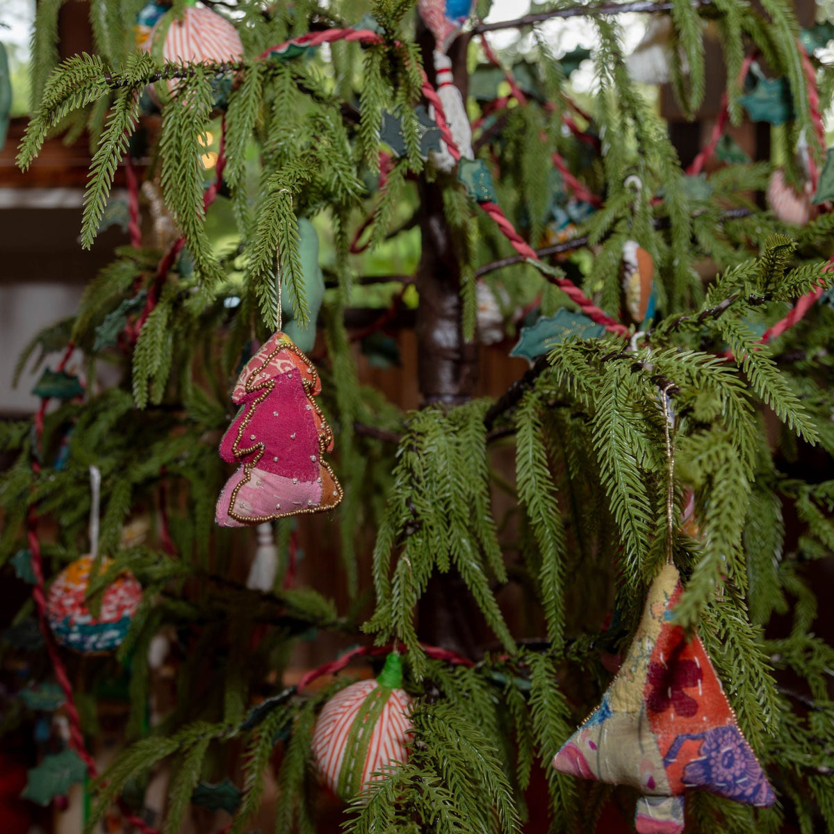 Kantha Beaded ZigZag Tree Ornaments – Set of 4