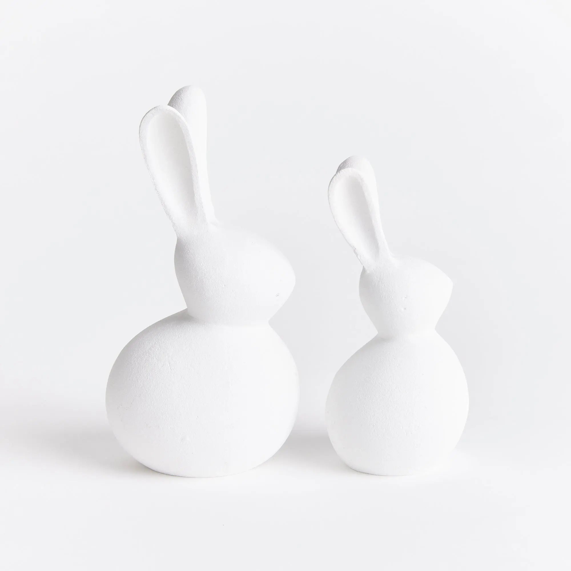 LOLA GARDEN SCULPTURES, SET OF 2 Villa Decor & Design