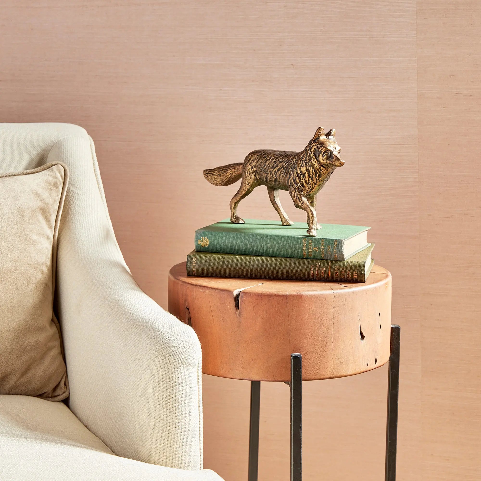 SLY FOX SCULPTURE Villa Decor & Design