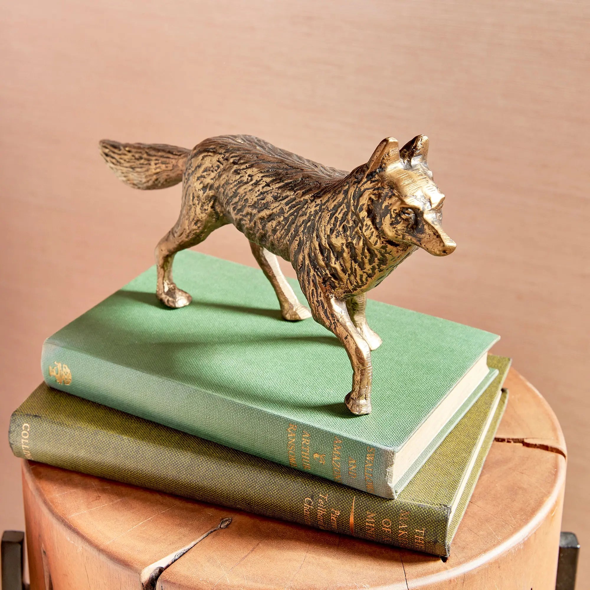 SLY FOX SCULPTURE Villa Decor & Design