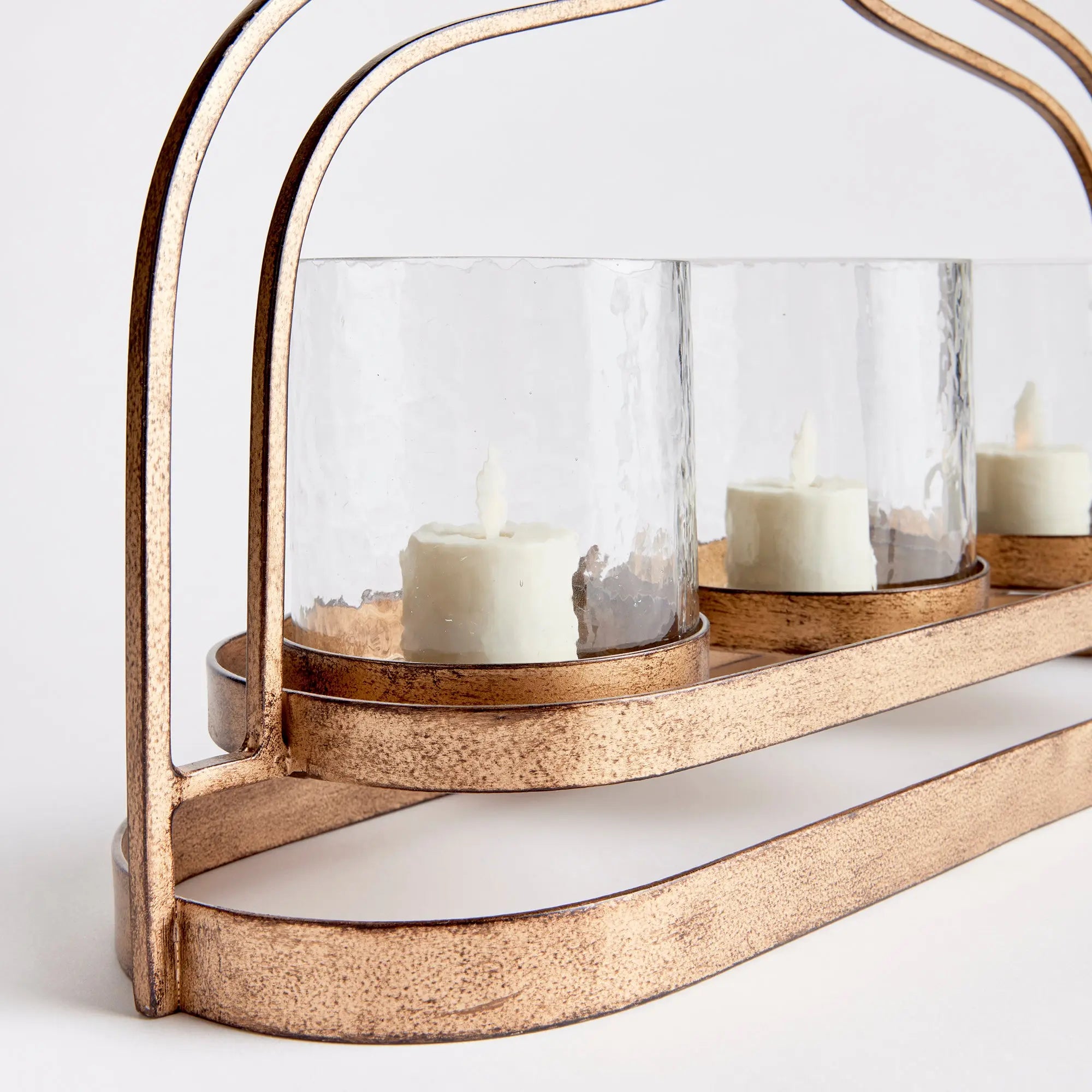 AMARA 3-candle hurricane lantern in antique gold with hammered glass