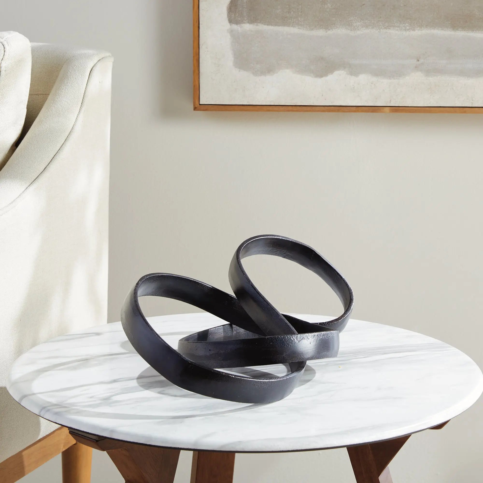 Canute Objet decorative accent in matte black