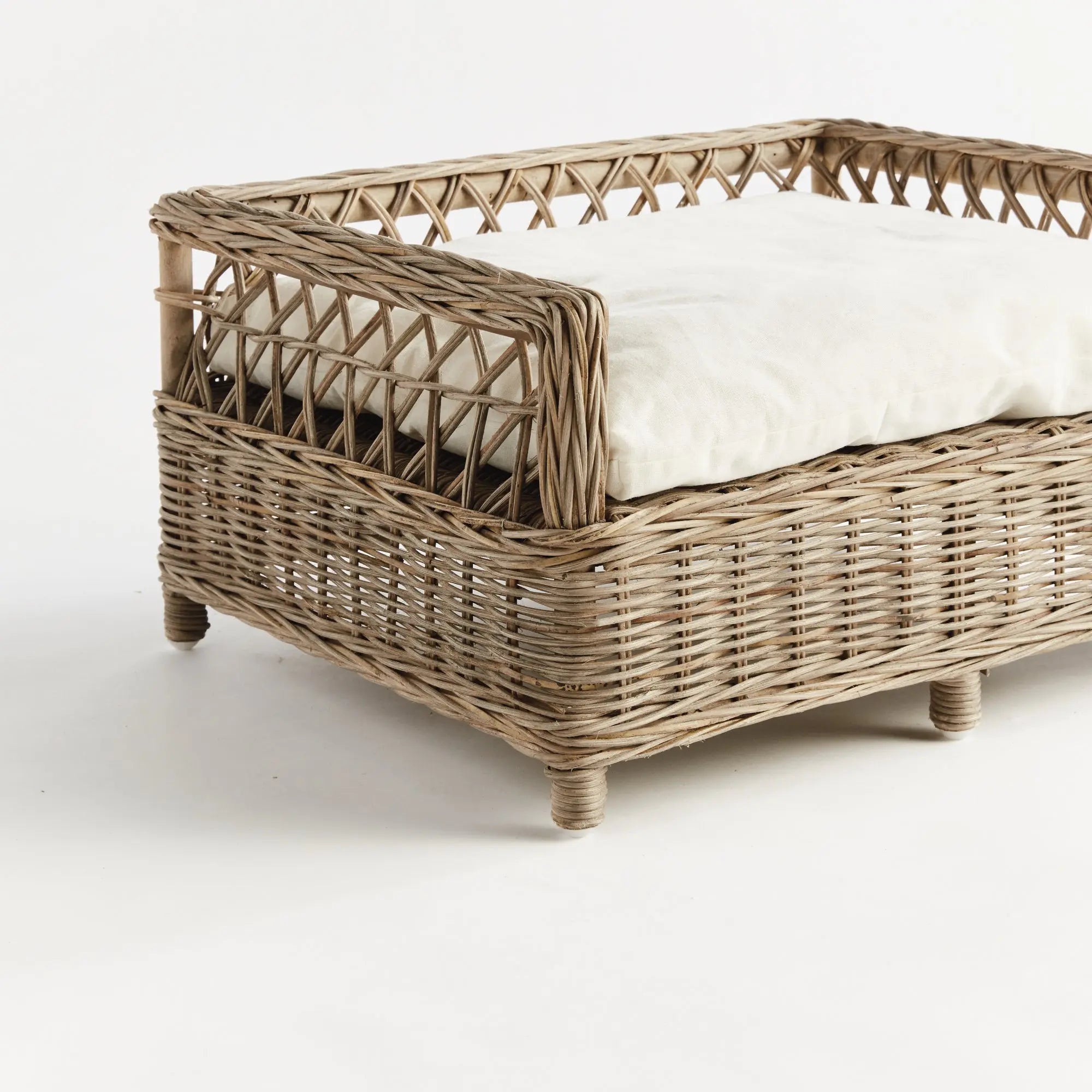 Normandy woven rattan dog bed with gray cushion – Small size