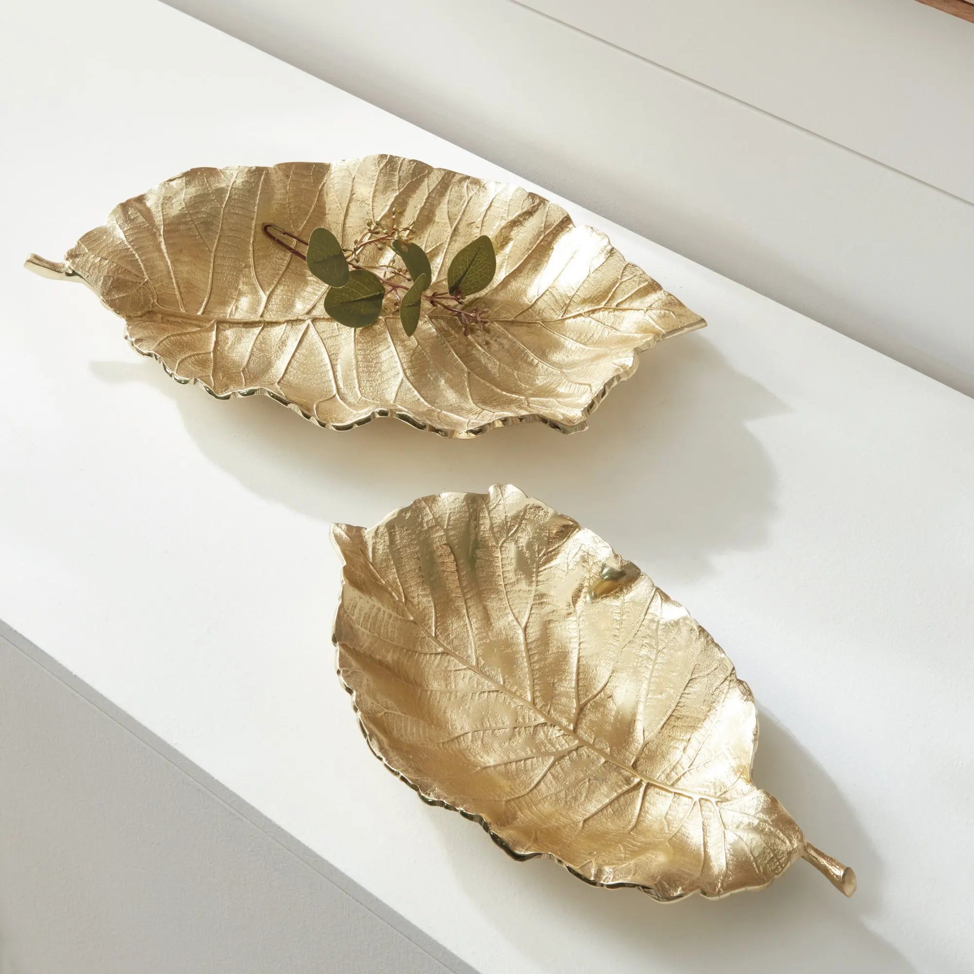 ALEGRA GRAND LEAF TRAY Villa Decor & Design
