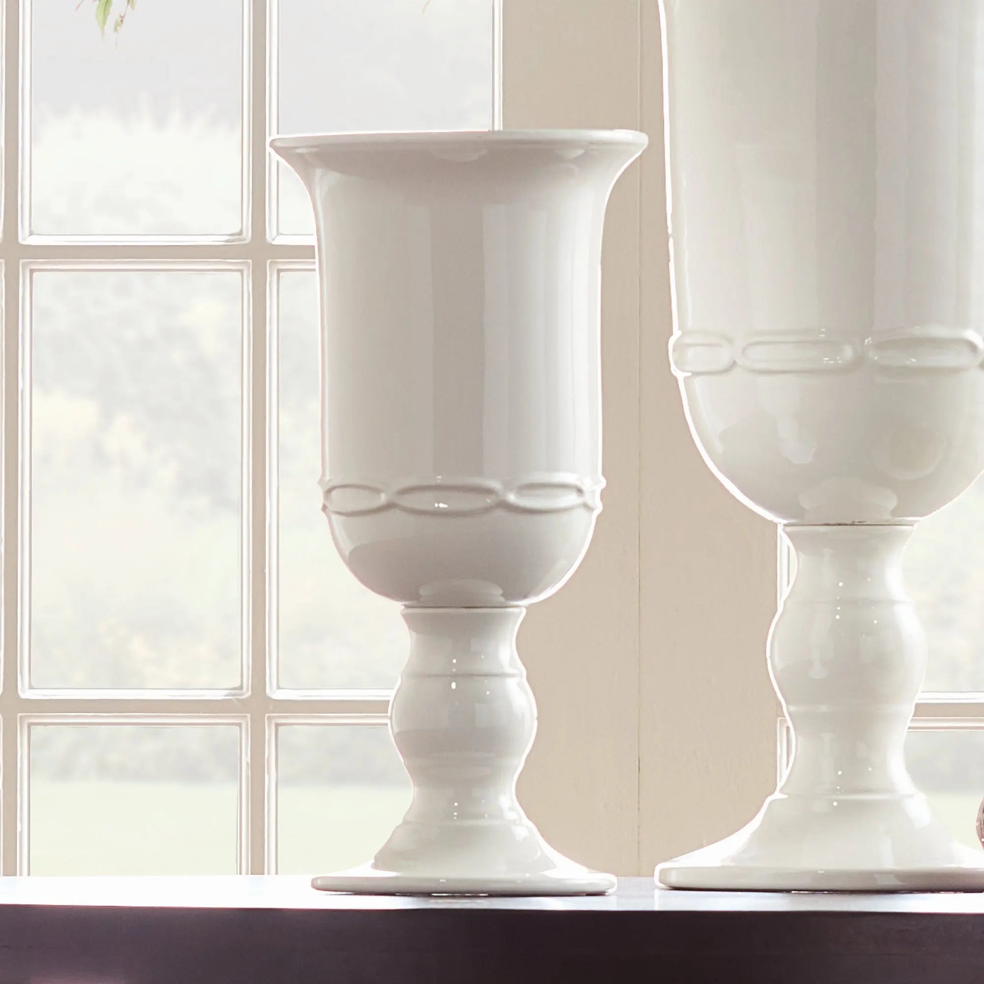MIRABELLE PETITE PEDESTAL URN Villa Decor & Design