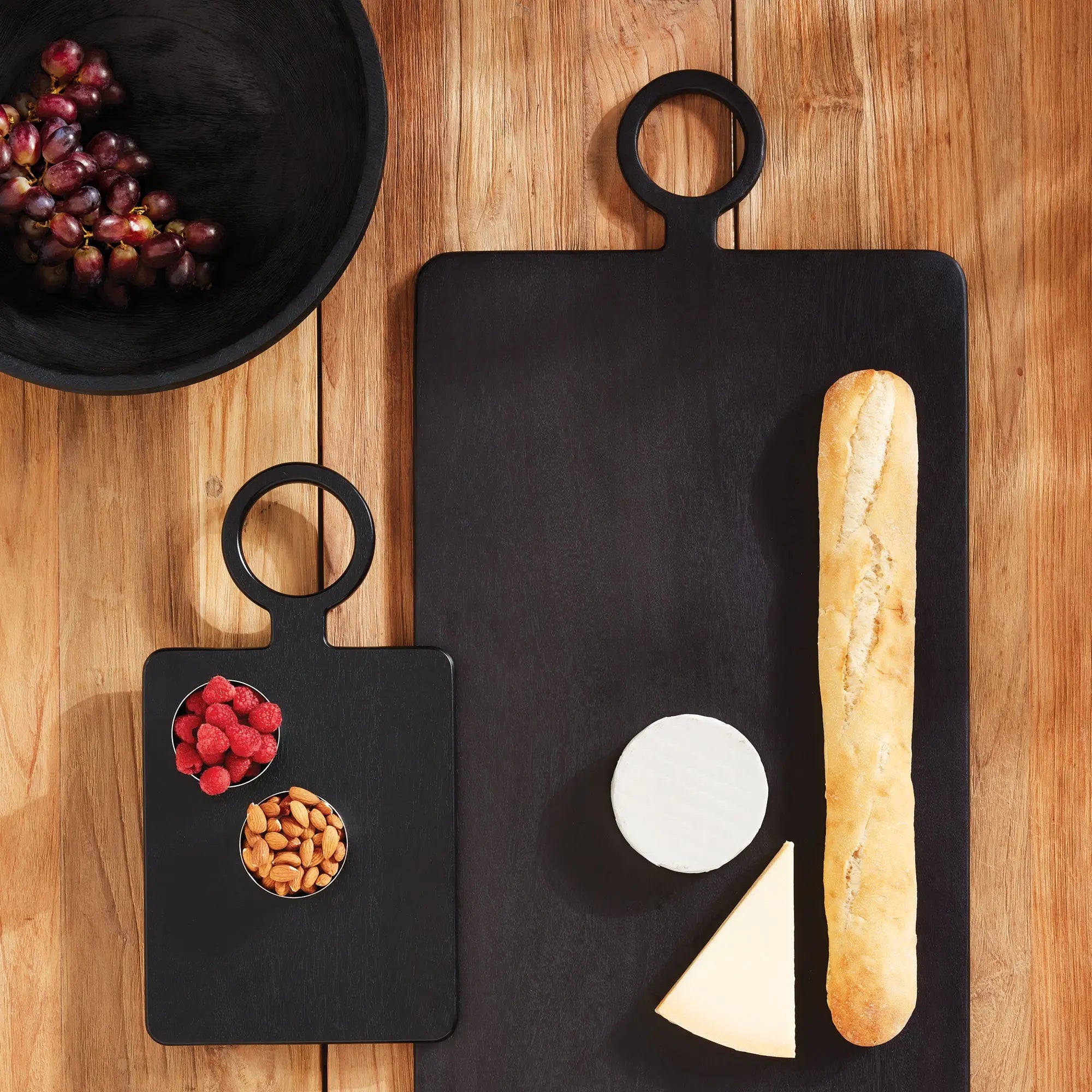 Black mango wood charcuterie board – large size