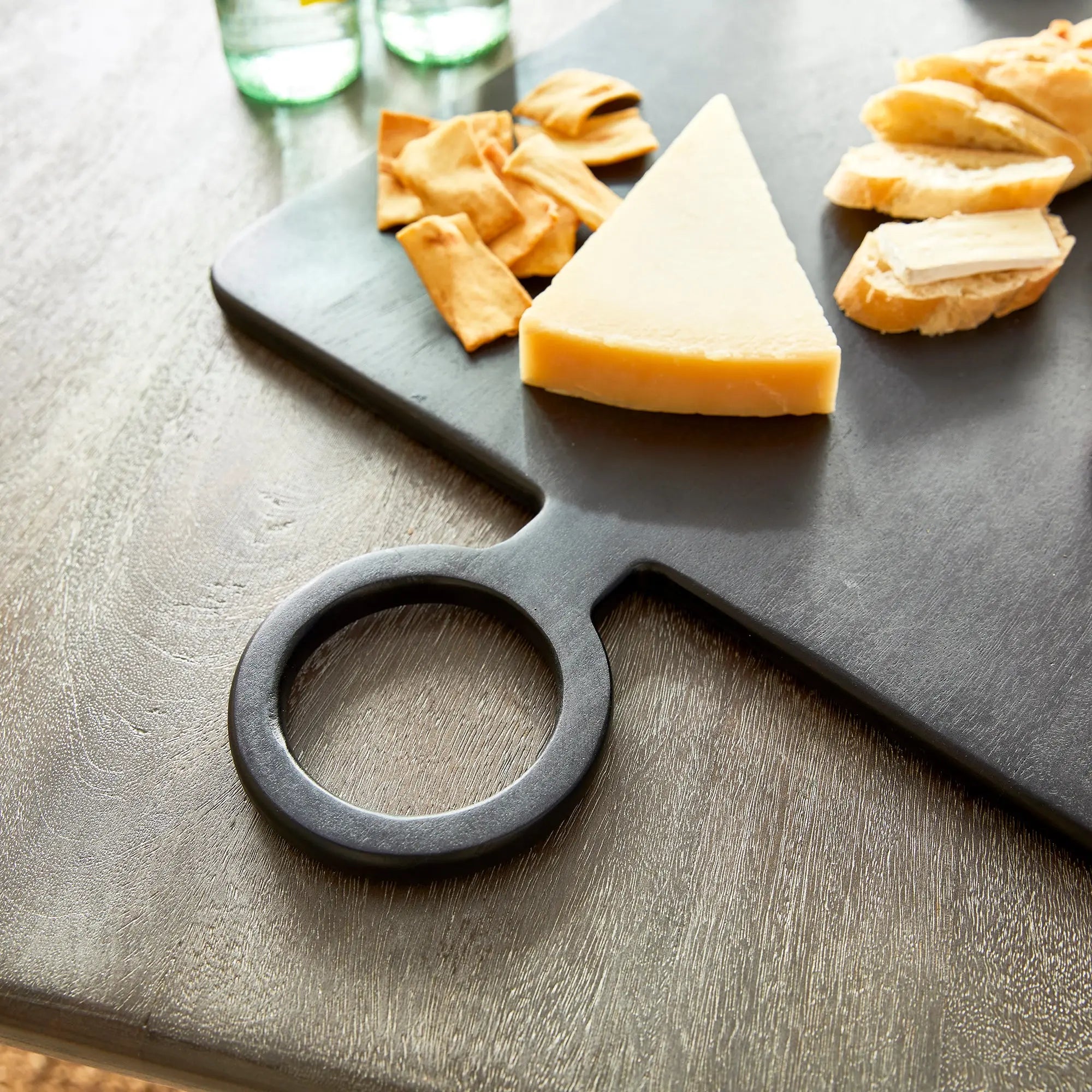 Black mango wood charcuterie board – large size