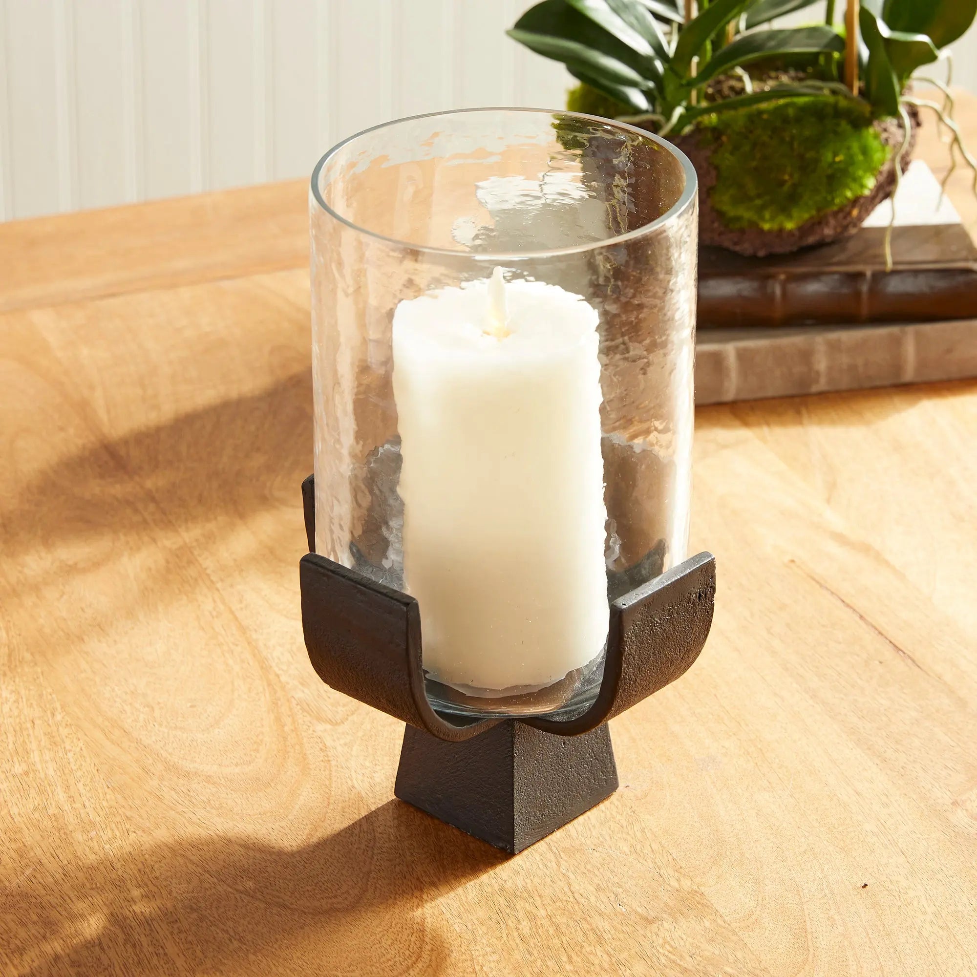 BRYANT HURRICANE Villa Decor & Design