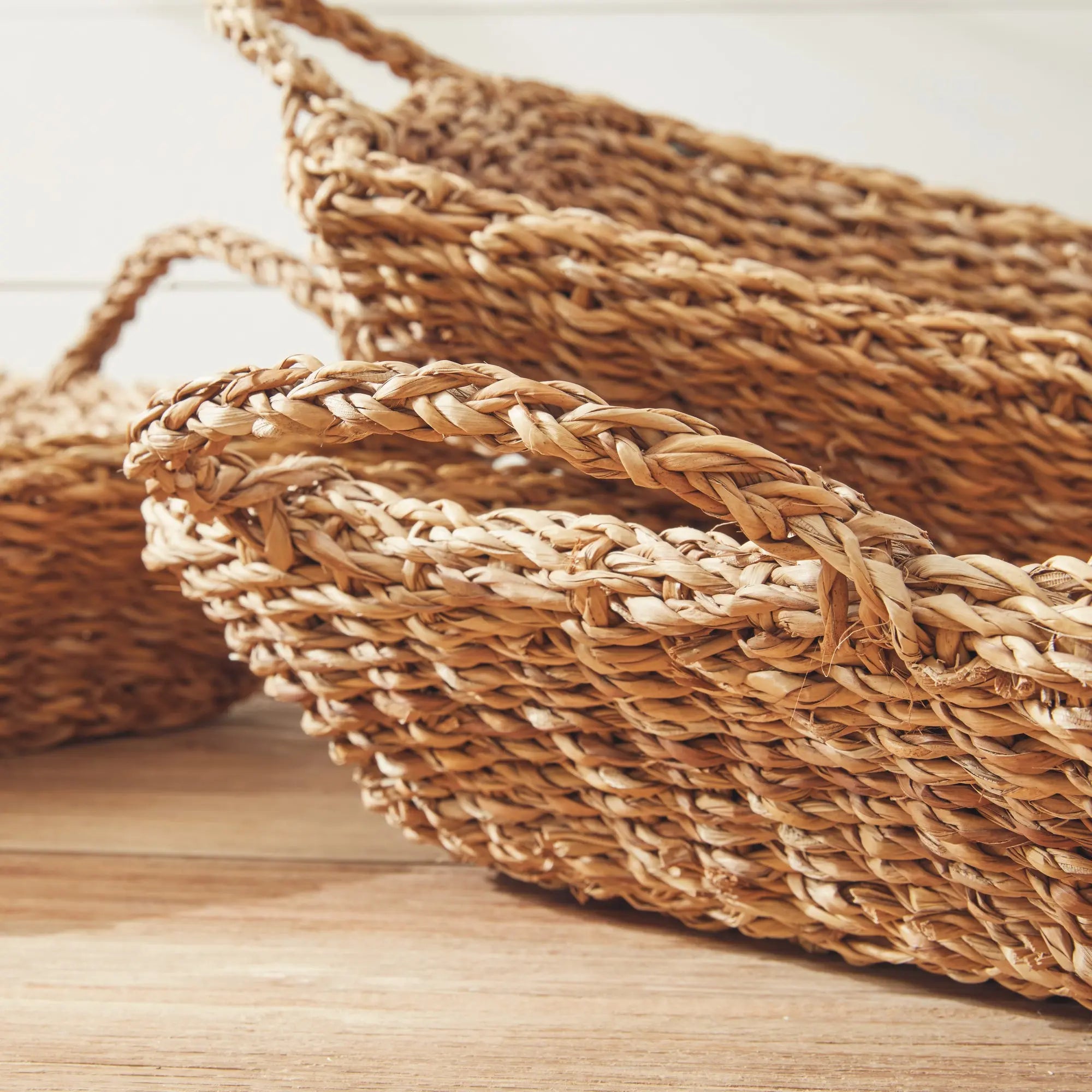 SEAGRASS TRAYS WITH HANDLES, SET OF 3 Villa Decor & Design