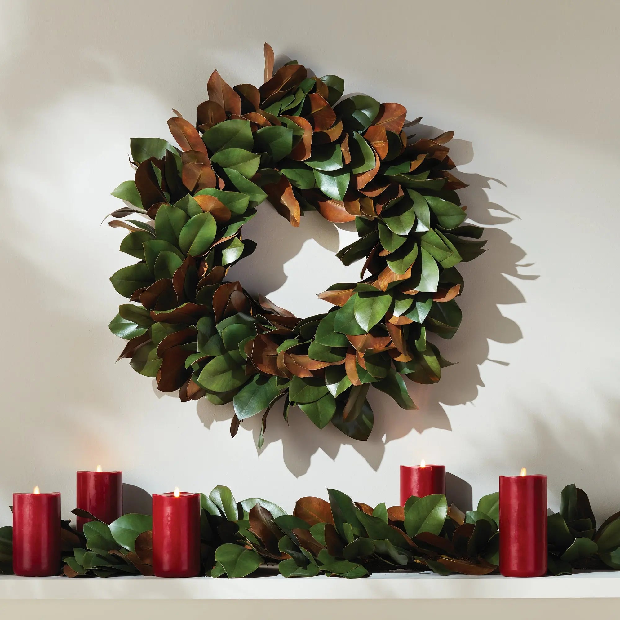 GRAND MAGNOLIA LEAF WREATH 24" Villa Decor & Design