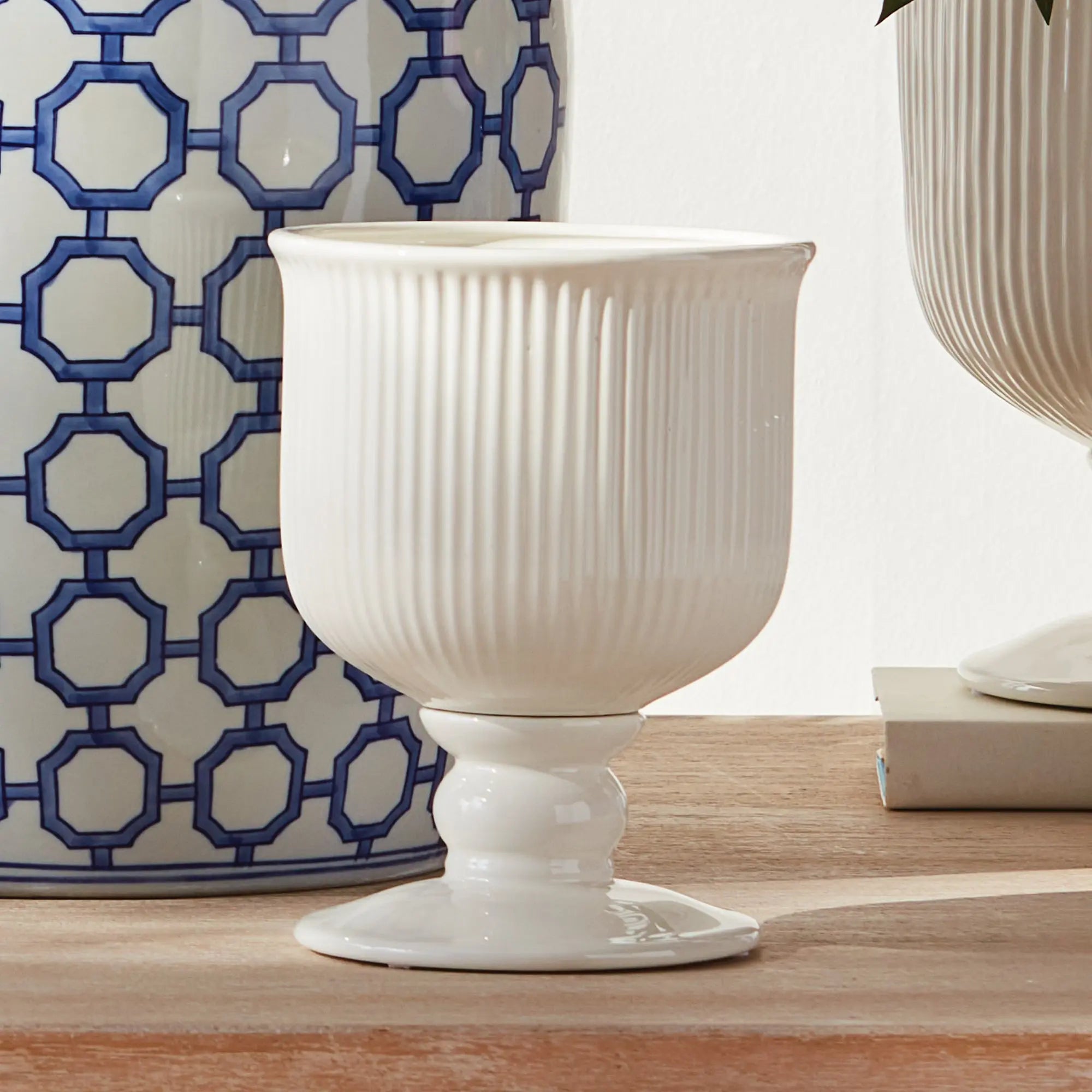 SINCLAIR FOOTED URN SMALL Villa Decor & Design