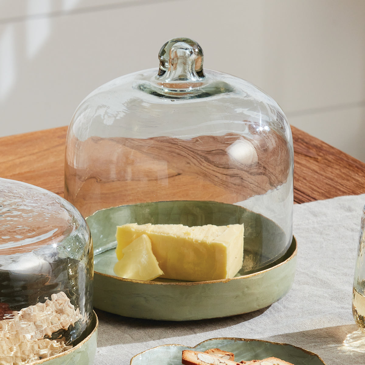 Kammie Tray with Cloche Small