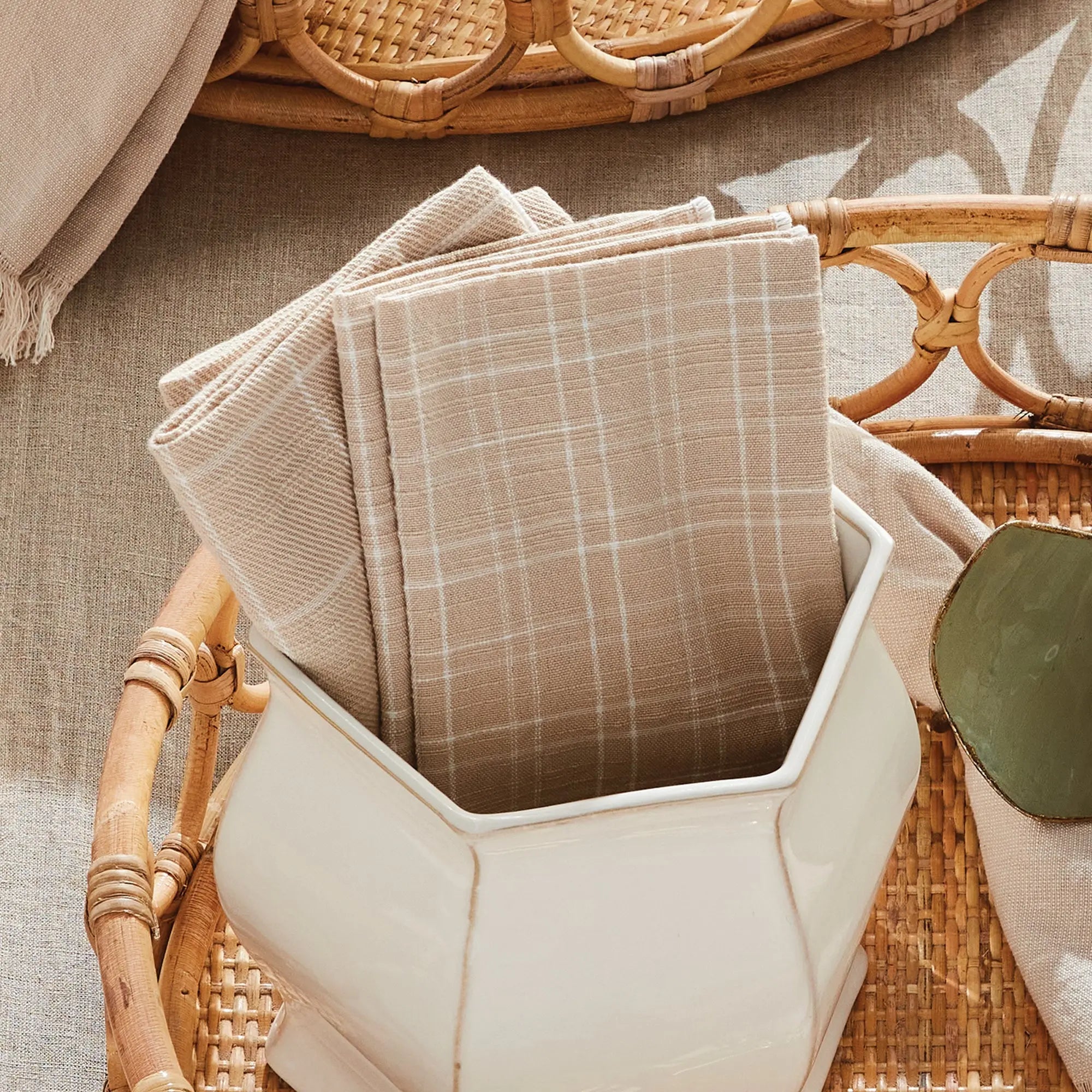 Arch Dinner Napkins – Set of 4 in Taupe