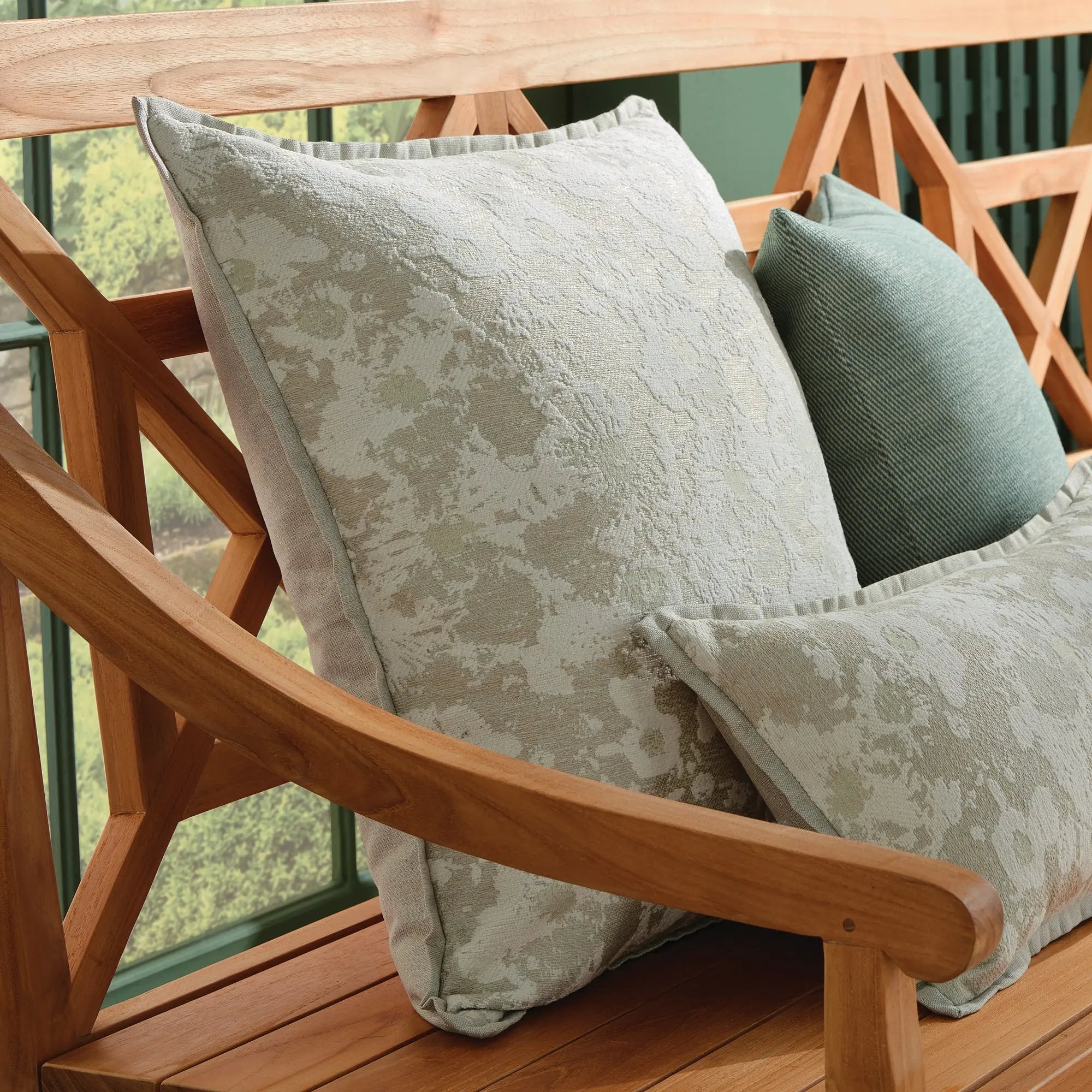 Sofia Square INDOOR-OUTDOOR PILLOW - 24"