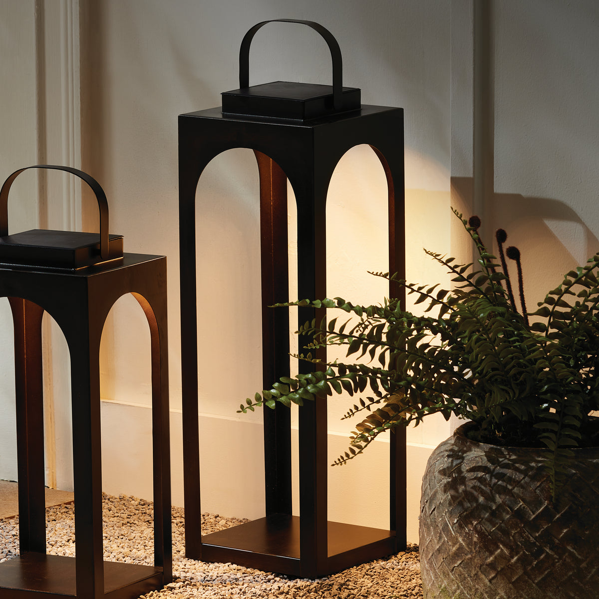 Brooks Solar LED Lantern 24"
