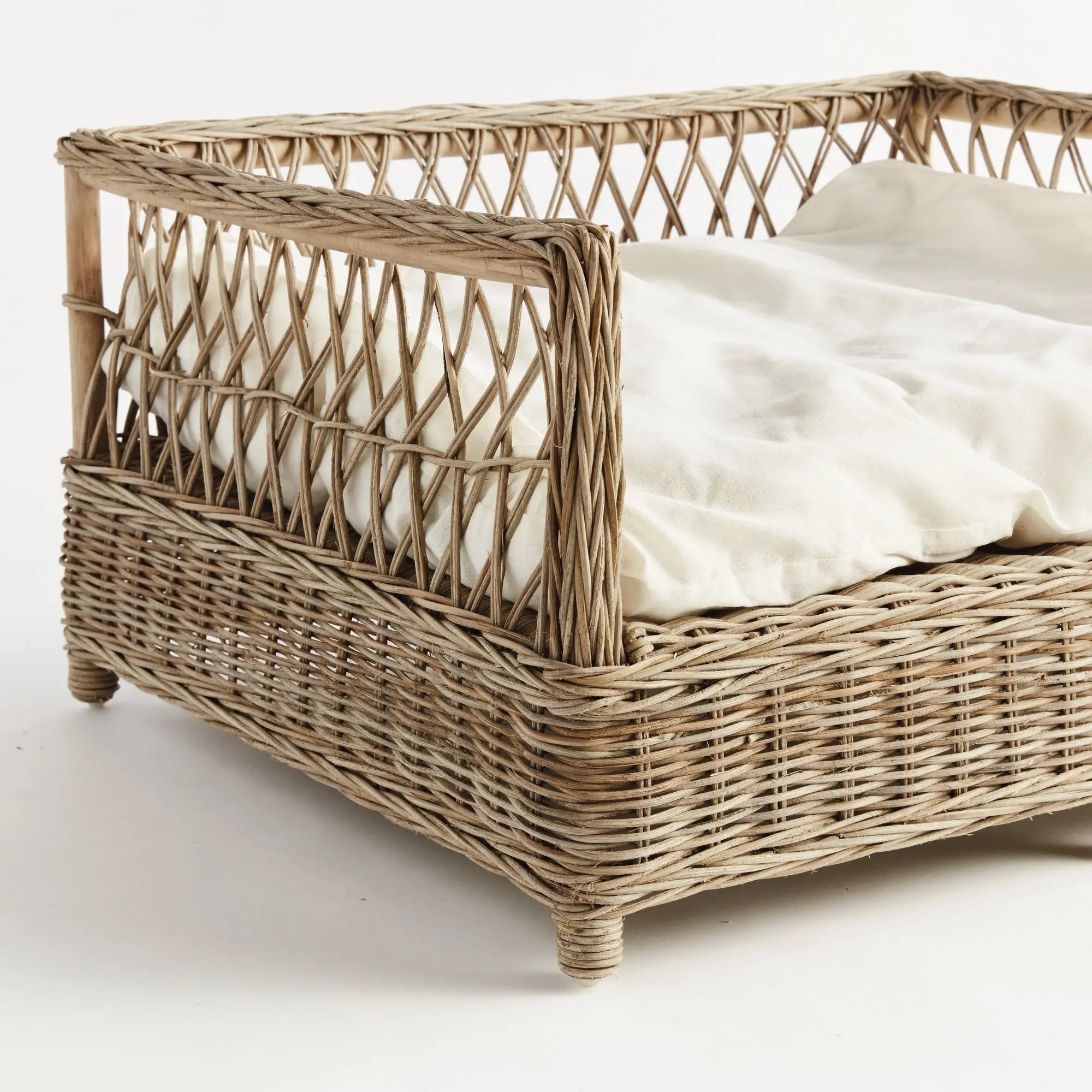 Normandy woven rattan dog bed with gray cushion – Large size