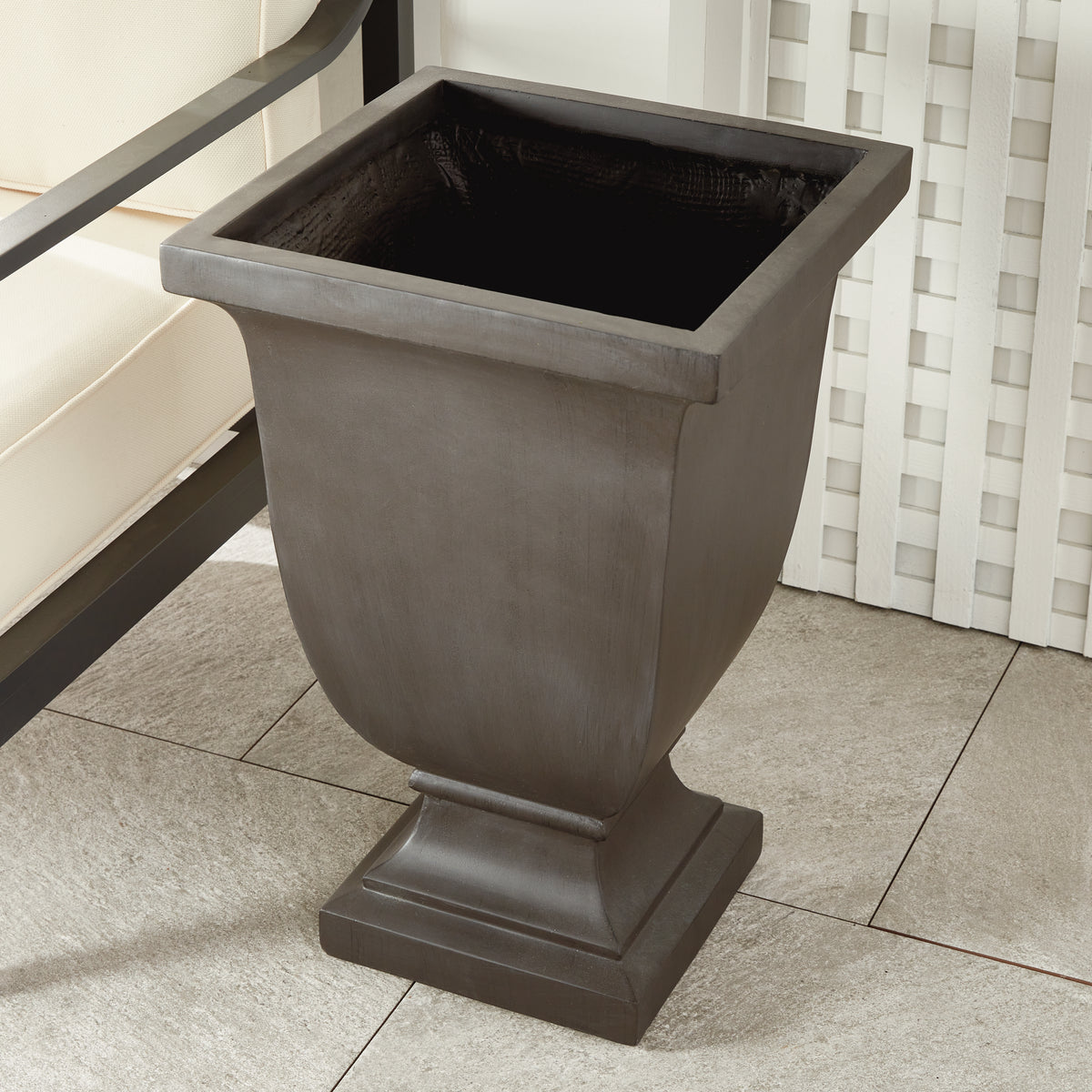 Fibreclay Beckett Sq Footed Planter Large