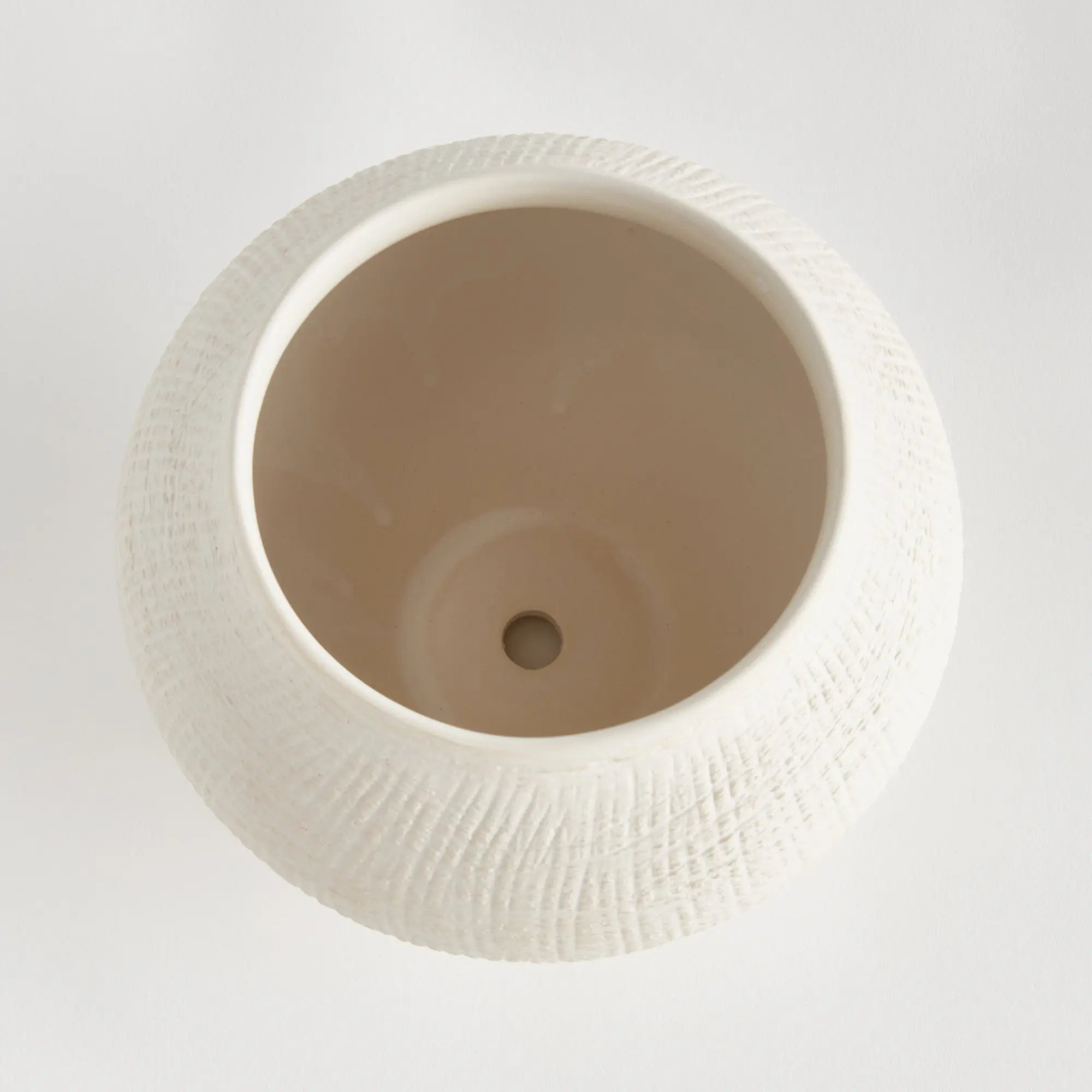 Barclay Butera Ojai Pot in White