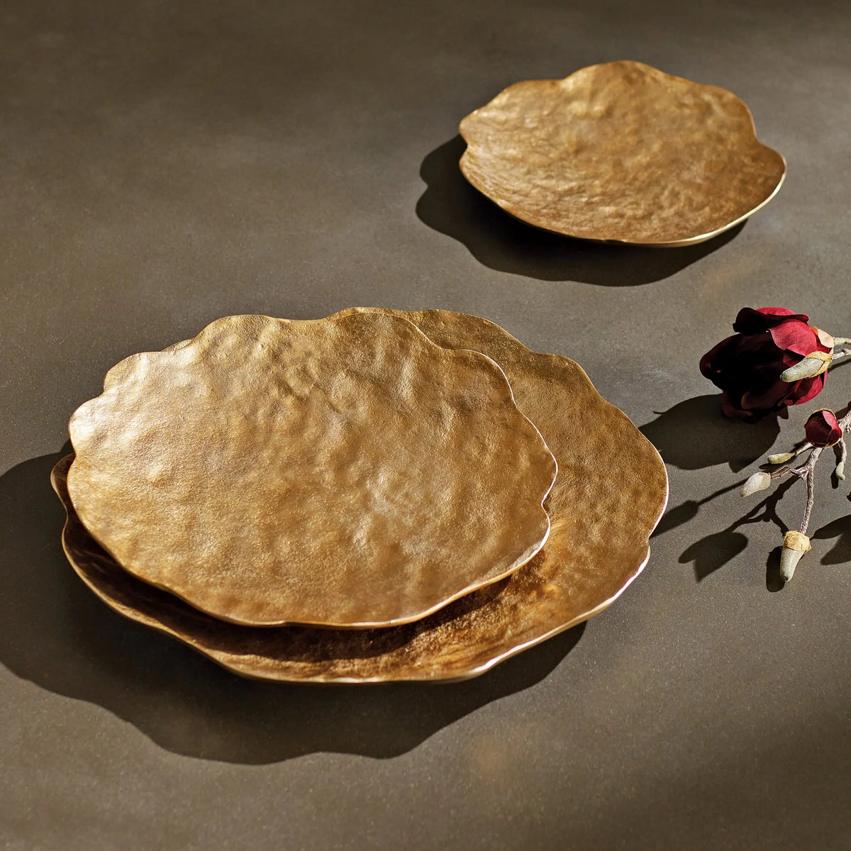 Rylee Decorative Trays Set of 3 – Gold
