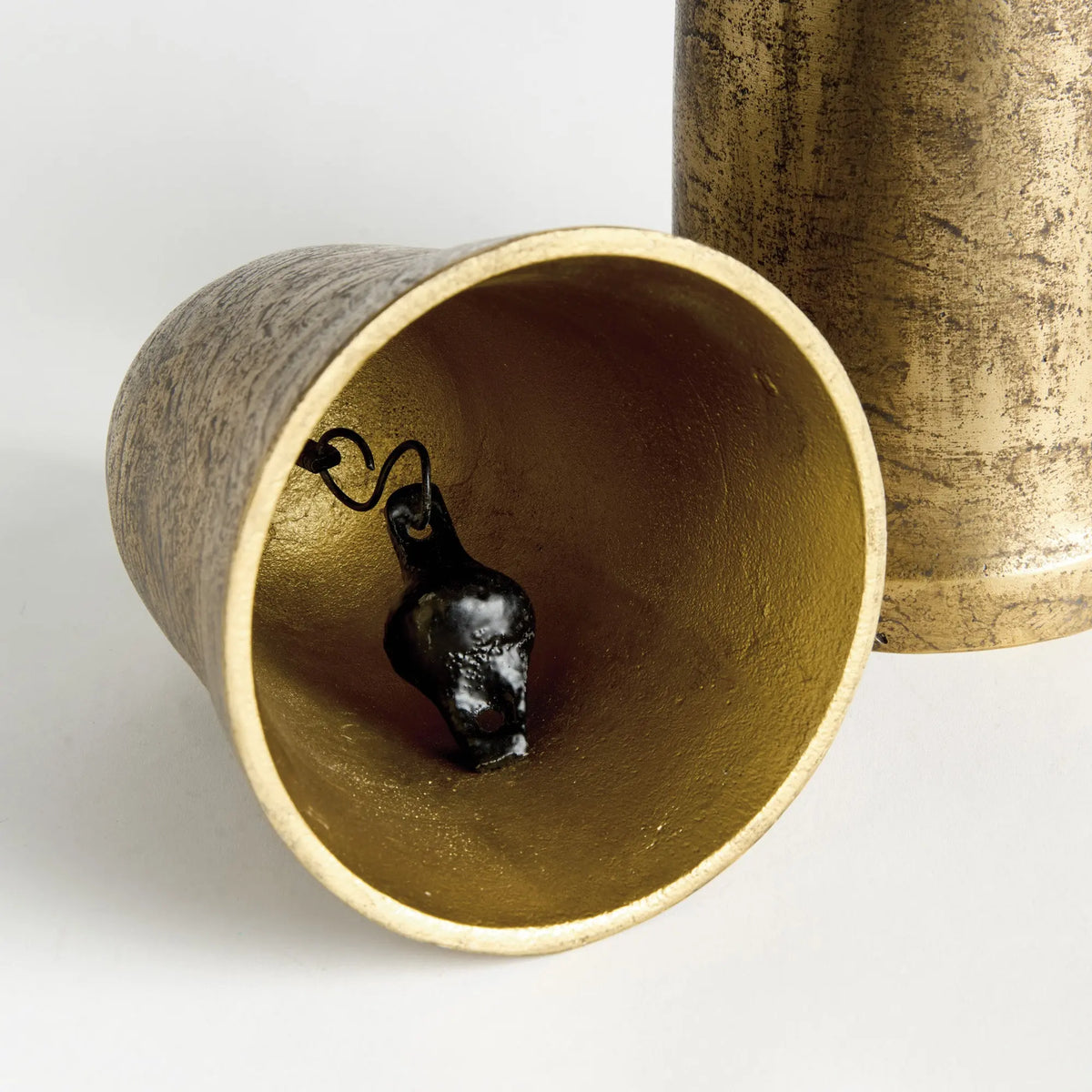 La Taverna Grande Bells Set of 2 – Brass