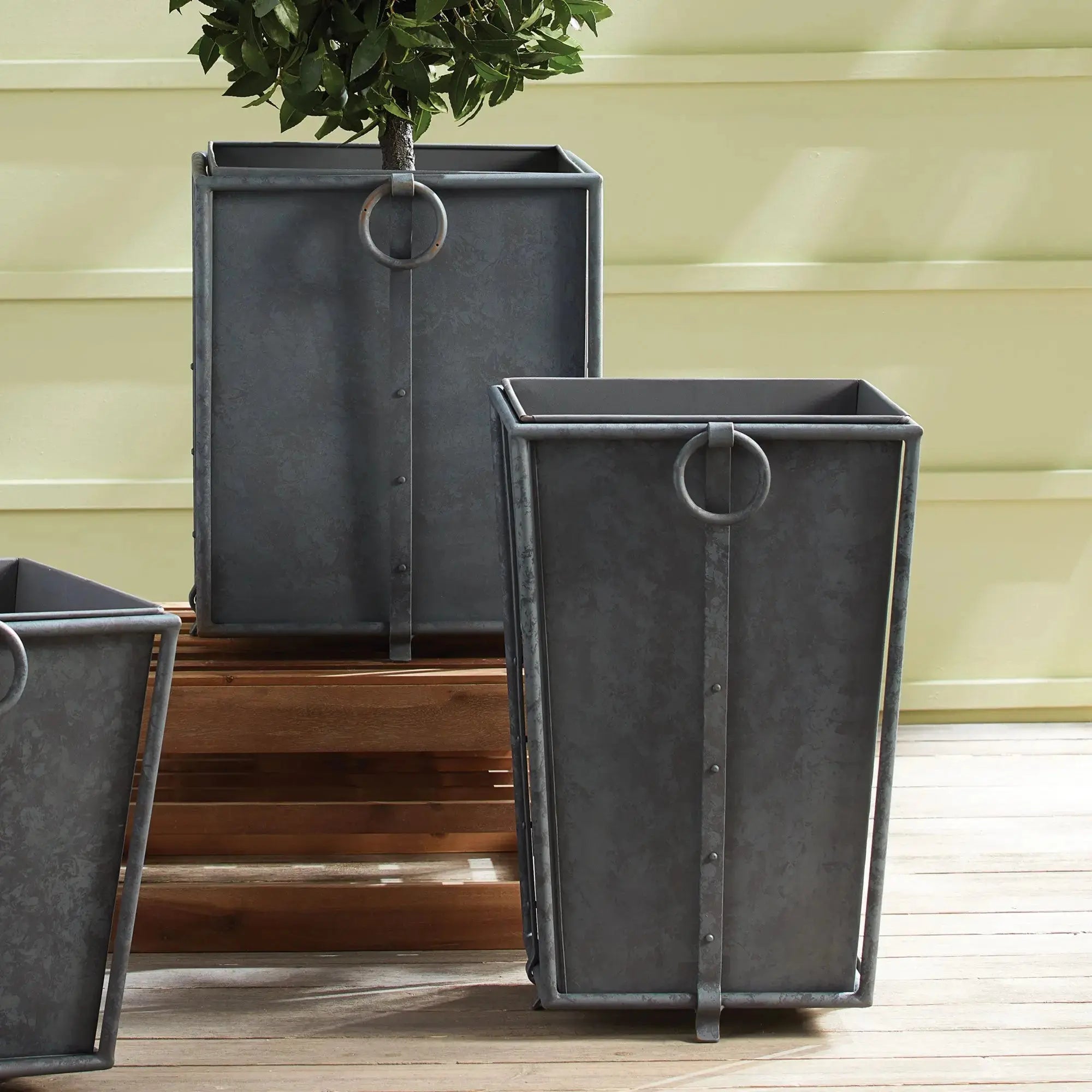 CALLAHAN TAPERED PLANTER LARGE Villa Decor & Design