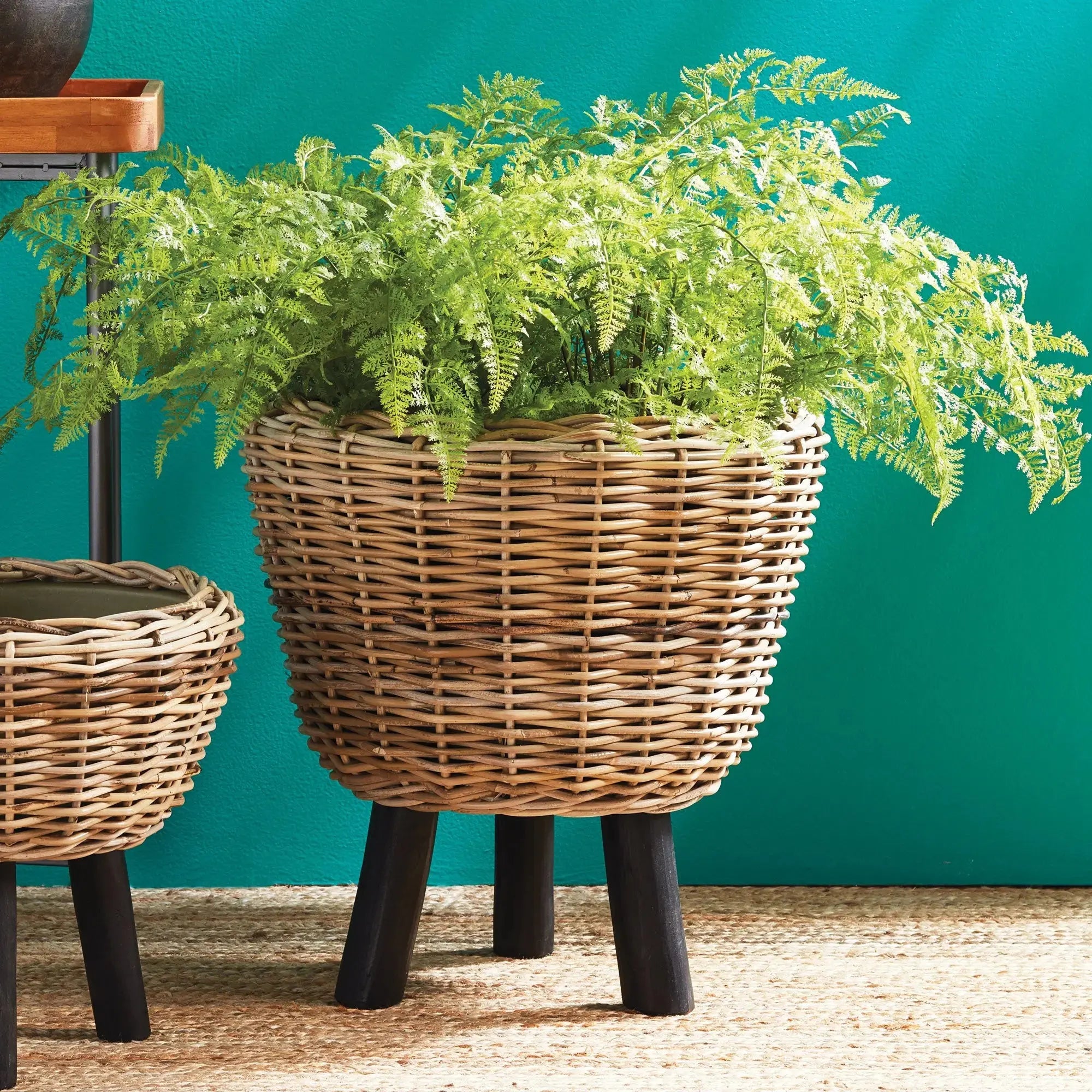 WOVEN RATTAN DRY BASKET PLANT RISER 21.25" Villa Decor & Design