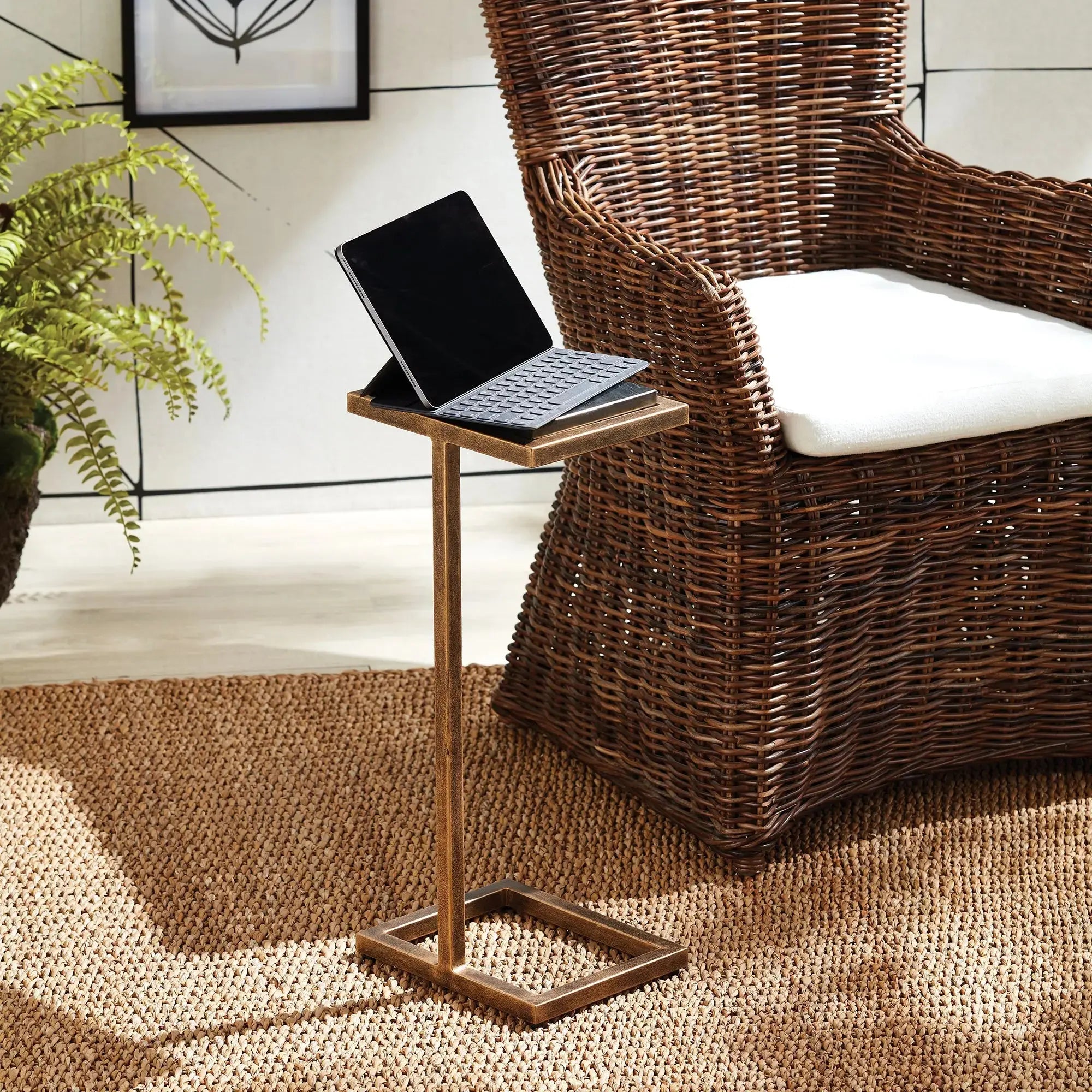 WINSTON ACCENT TABLE Villa Decor & Design