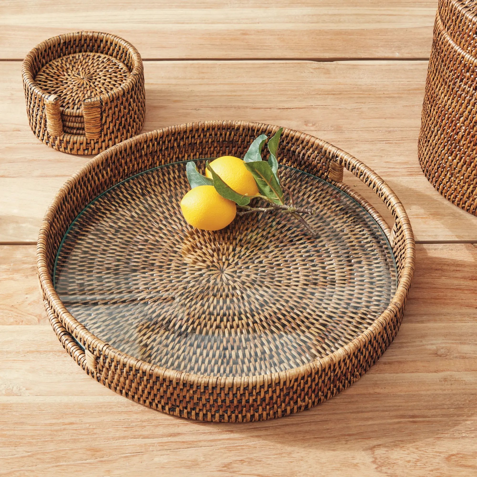 BURMA RATTAN ROUND SERVING TRAY - warm brown - MEDIUM
