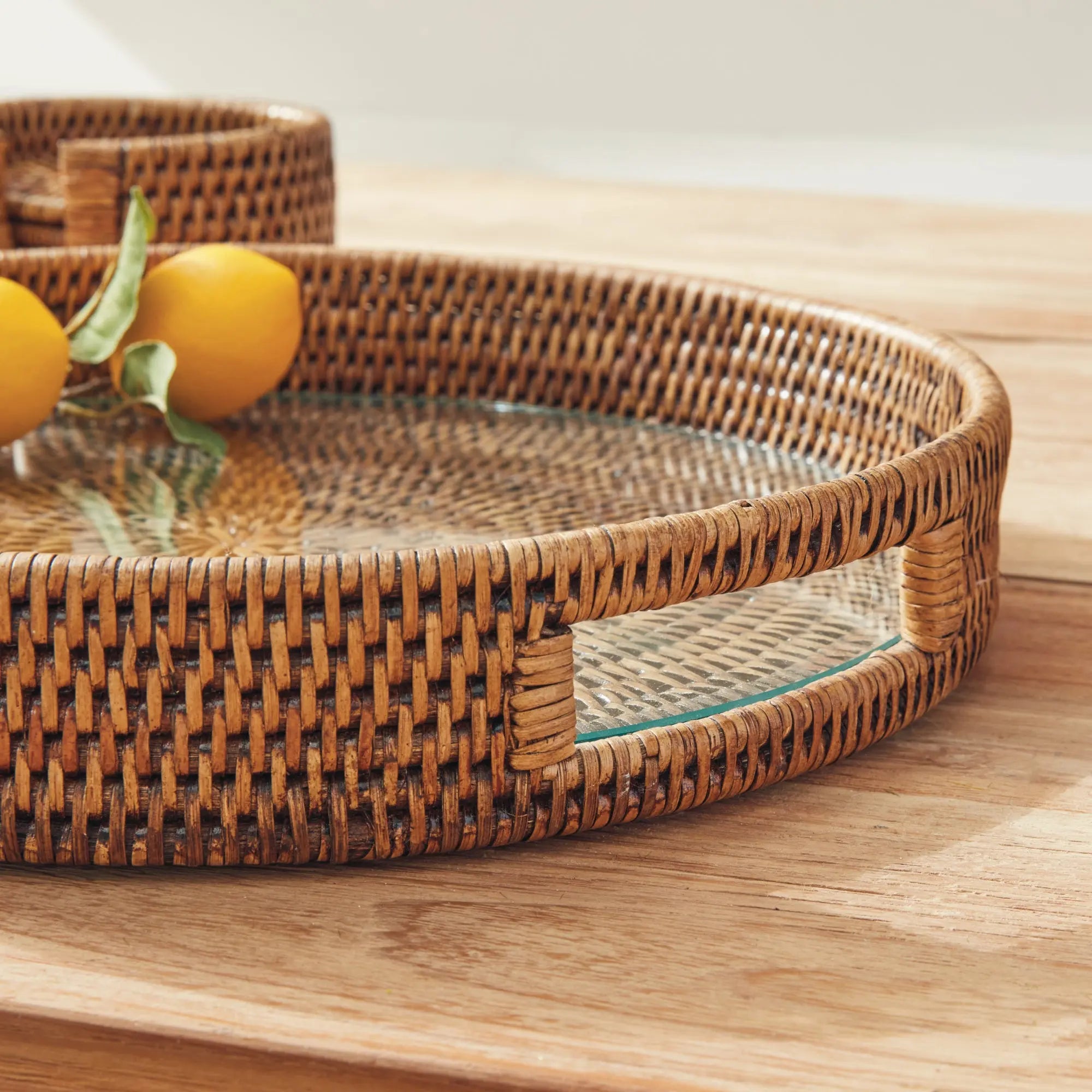 BURMA RATTAN ROUND SERVING TRAY - warm brown - MEDIUM