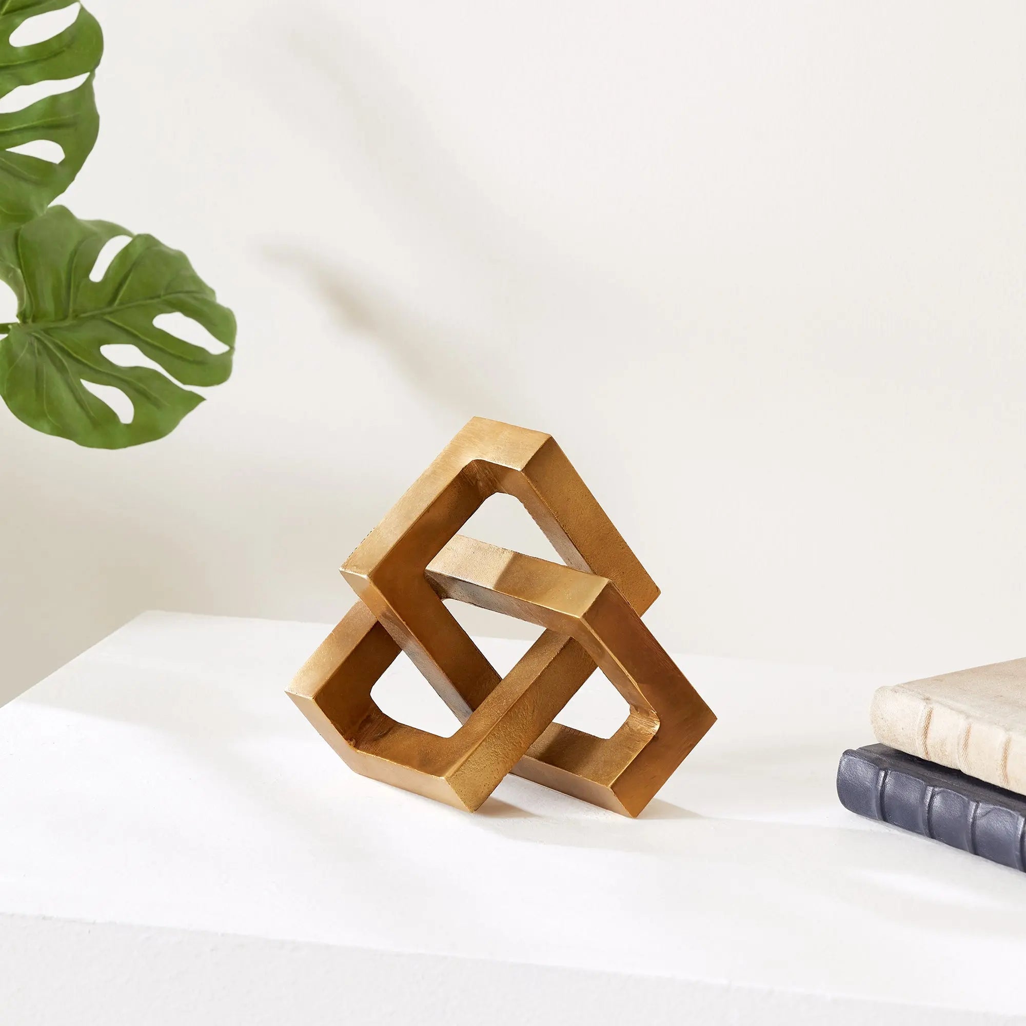 KEY SCULPTURE Villa Decor & Design